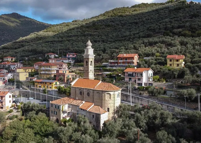 בית חווה La Rocca *