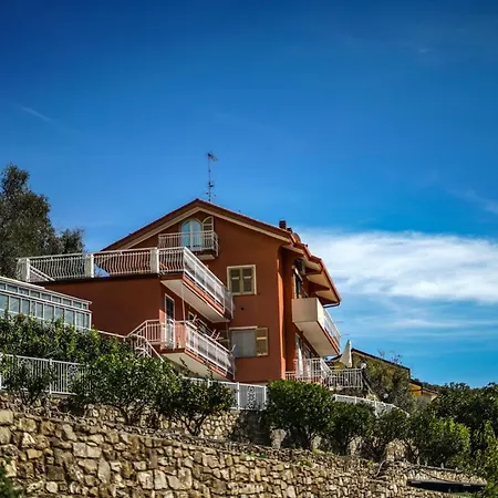 Agriturismo La Rocca *