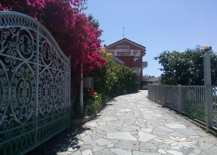 La Rocca San Bartolomeo Al Mare